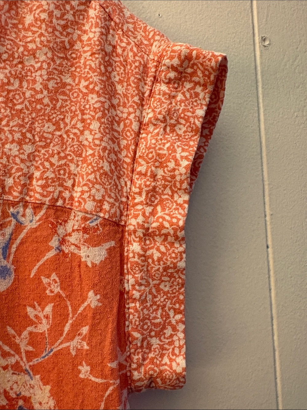 DR2 Coral Floral & Bird Short Sleeve Blouse - Picture 4 of 6